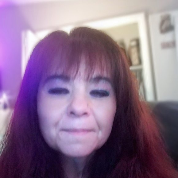 Meet your Posher, Deborah - Picture 2 of 8